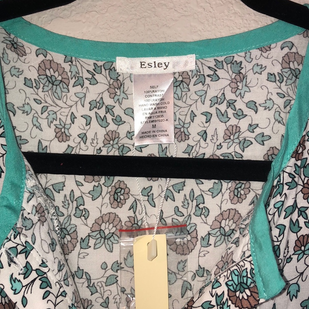 ❣️SOLD Esley Shift Dress NWT - Picture 2 of 4
